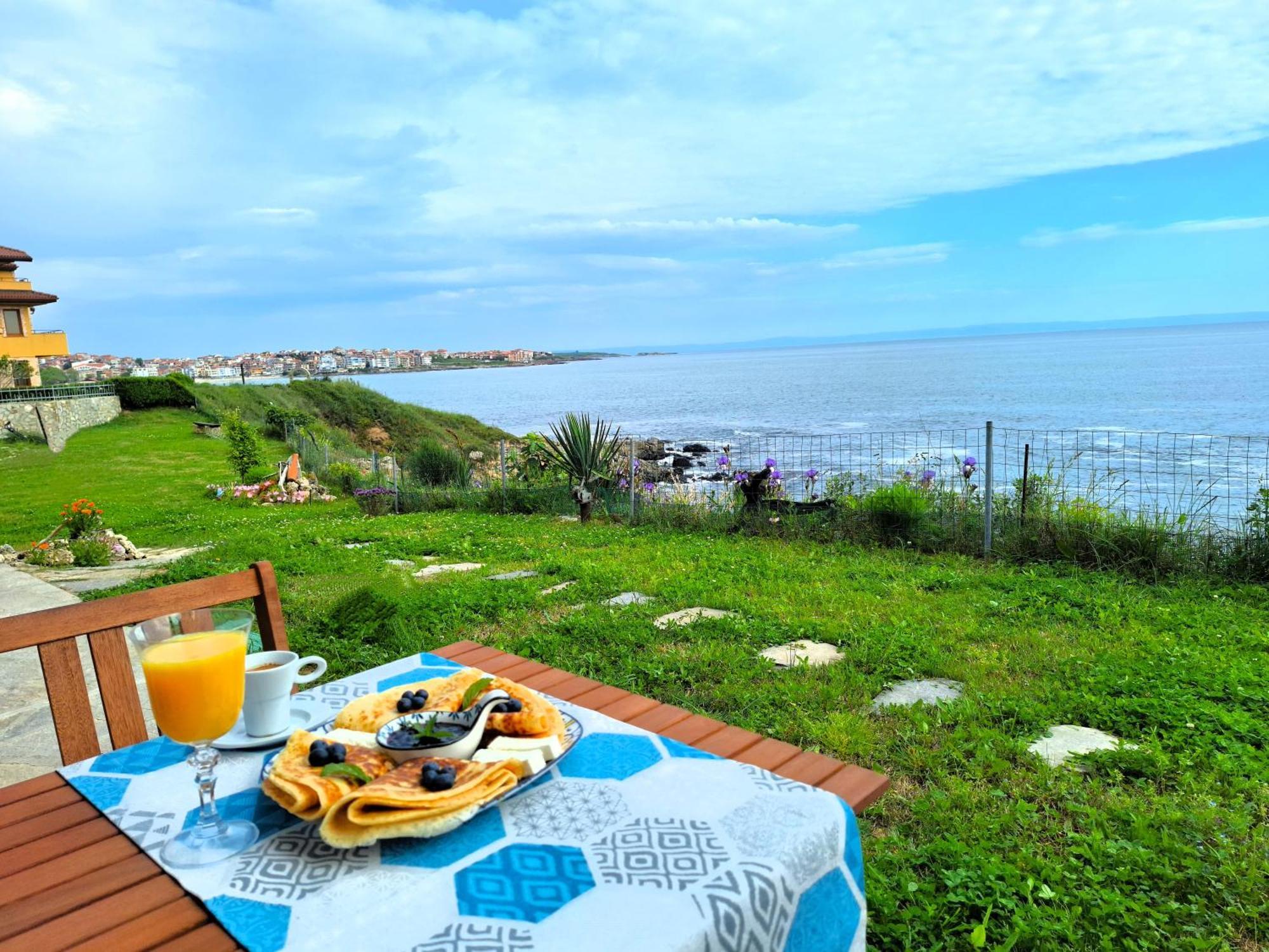 Dolphin Bay Boutique Complex Sozopol Hotel Bagian luar foto